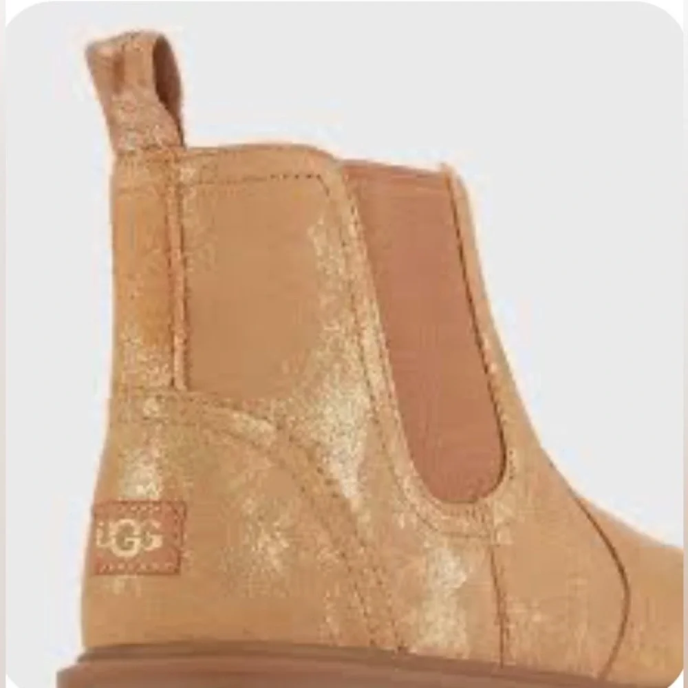 UGG shimmery finish